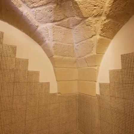 Il Castello בית הארחה